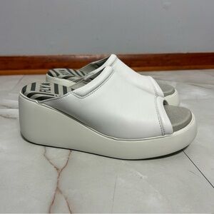 NEW Fly London Women's Doli Wedge Sandal White Size 38 US 7.5-8 Shoes Slip On